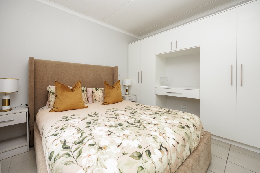 2 Bedroom Property for Sale in Langeberg Heights Western Cape